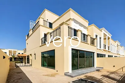 True End Corner | Close to Lagoon | Vacant