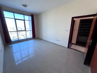 3 غرف ماستر_ 4 حمامات_ غرفة خادمة_ بلكونة_ تكييف فري_ غاز مركزي_ باركن خاص_ جيم ومسبح