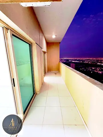 للبيع شقه بالاطلاله مفتوحه بالكامل مع مساحه واسعه جاهزه للسكن في برج مخدم بالكامل مع باركن خاص بالشقه // بسعر تنافسي وعائد استثماري كبير