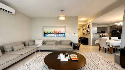 Single Row | Upgraded | Landscaped Garden