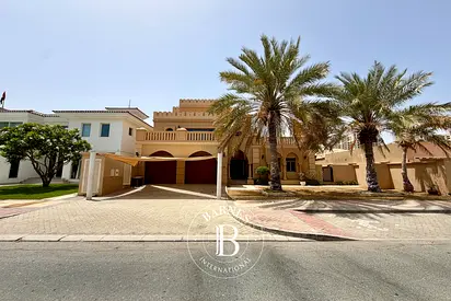 Rare 3 Storey | Sea Views | Beach Villa