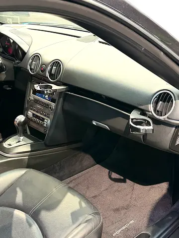 صورة 18 لـ 2007 Porsche 718