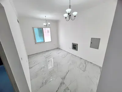 الجرف 3 عجمان غرفة وصالة ثاني ساكن مع حمامين وإطلالة بانورامية وتكييف مركزي وصيانة على المالك قريب من السوق الصيني