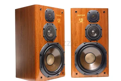 Diatone DS-600ZA highly regarded 3-way, bass-reflex bookshelf speaker Japan
