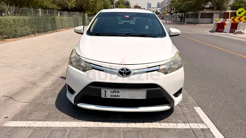 Toyota yaris 2015 1.5L - Low Mileage- Family car owned