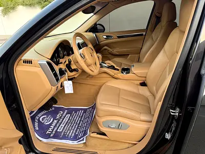 صورة 9 لـ 2014 Porsche CAYENNE