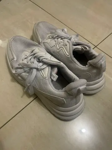 White RBX Size 39 Sneakers