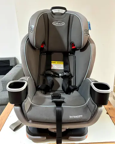 Graco Extend2Fit Convertible Car Seat - Grey, Good Condition