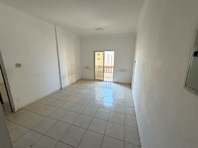 Al Nuaimiya 2, Ajman, near Al Hikma School, central air conditioning, balcony, excellent view, built-in wardrobes