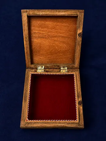 Small Vintage Wooden Display/Presentation Box with Red Velvet Lining