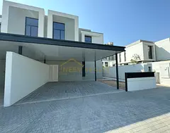 Corner | Park View | Spacious | Ready to move