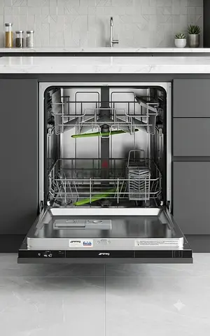SMEG Built-In Dishwasher – Excellent Condition | Premium Italian Design