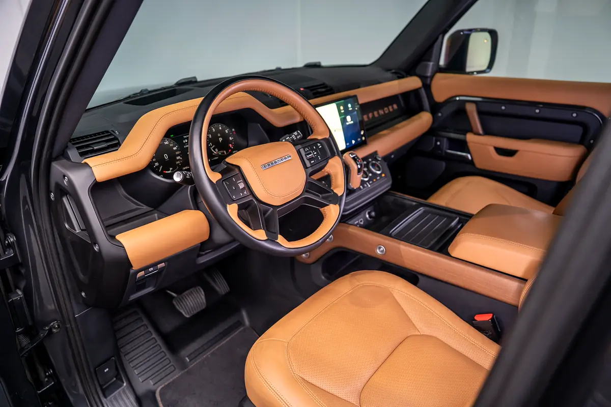 لاند روڤر ديفندر 2023