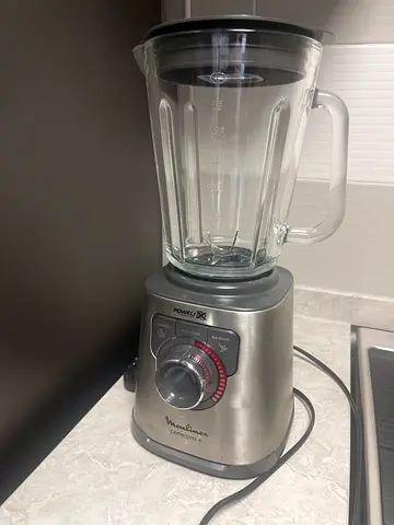 Kitchen blender