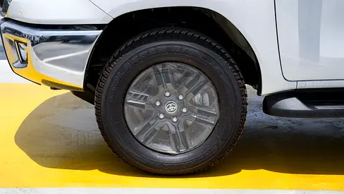 2026 Toyota HILUX — миниатюра 4