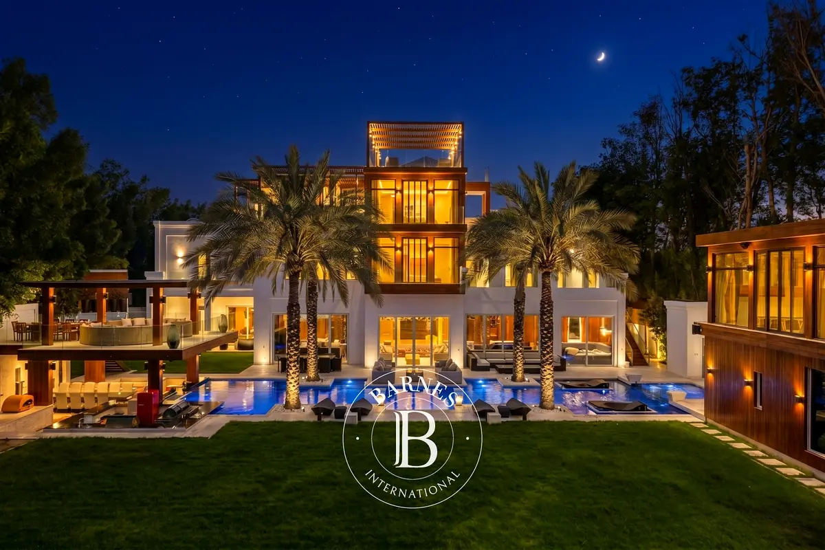 TROPHY ESTATE I ULTRA-PRIVATE CORNER MANSION