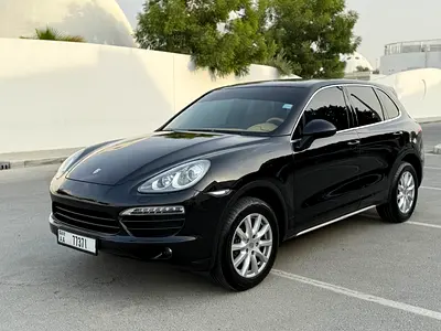 For sale Porsche Cayenne 2014 model full option gcc