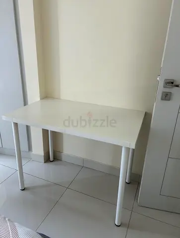 Simple white study table / computer desk - excellent condition 60x100