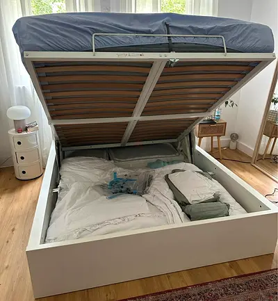 Ikea Hydraulic Queen size 160×200 bed with mattress available in perfect condition