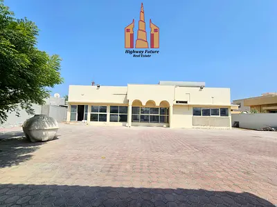 5 Bed room Hall Majlis Maids room Parking big yard gardan in khezamiya