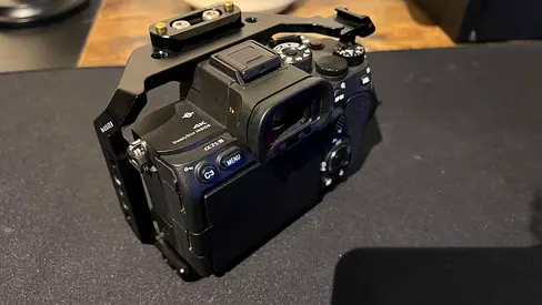 Sony a7S III mirrorless camera with full cage-Box available + 2 batteries