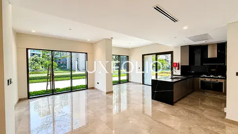 Duplex | Brand New | Vacant | Roof Top Pool