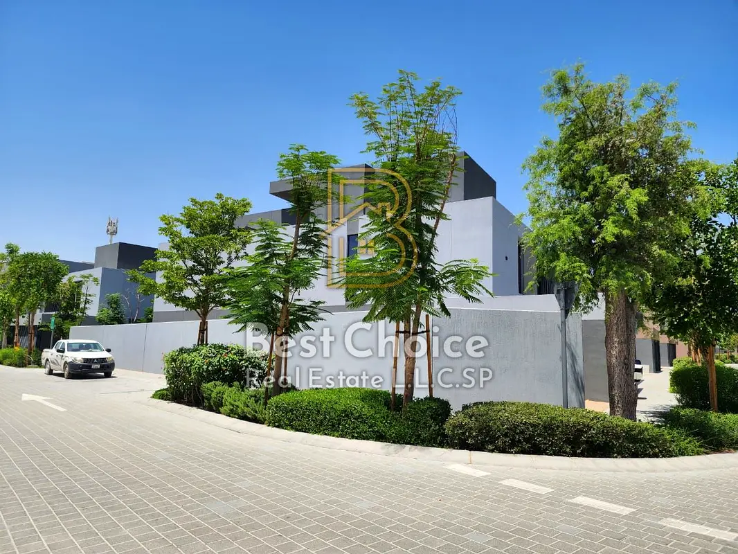 Distress Deal _ Premium Corner Villa _ Ready to Move In _ Luxury Living Inspired by Nature