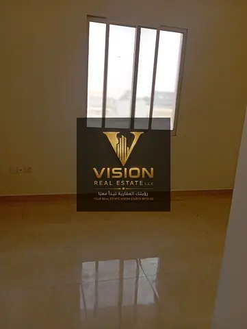 🏠 استوديو للإيجار السنوي في أم القيوين شارع الملك فيصل بسعر 17 ألف