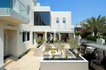 Extended | Upgraded | Landscaped | Buggy Included