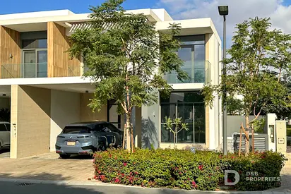 Corner Unit | Spacious Layout | Siraj Collection
