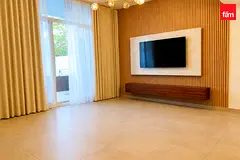 Close To Pool And Park | Upgraded 3Bed Type A Unit — 2