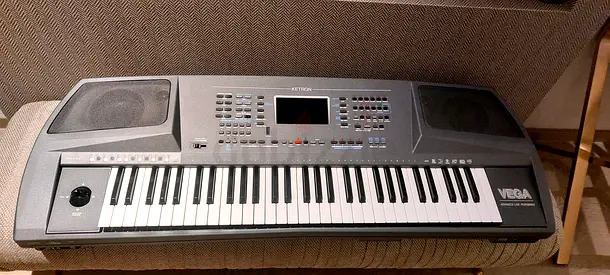 Ketron Vega Professional Arranger Keyboard v2