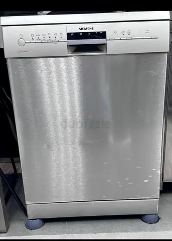 Siemens freestanding stainless steel dishwasher - good working condition