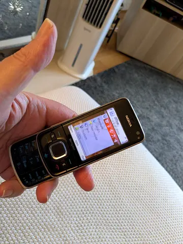 Nokia 6210 navigator