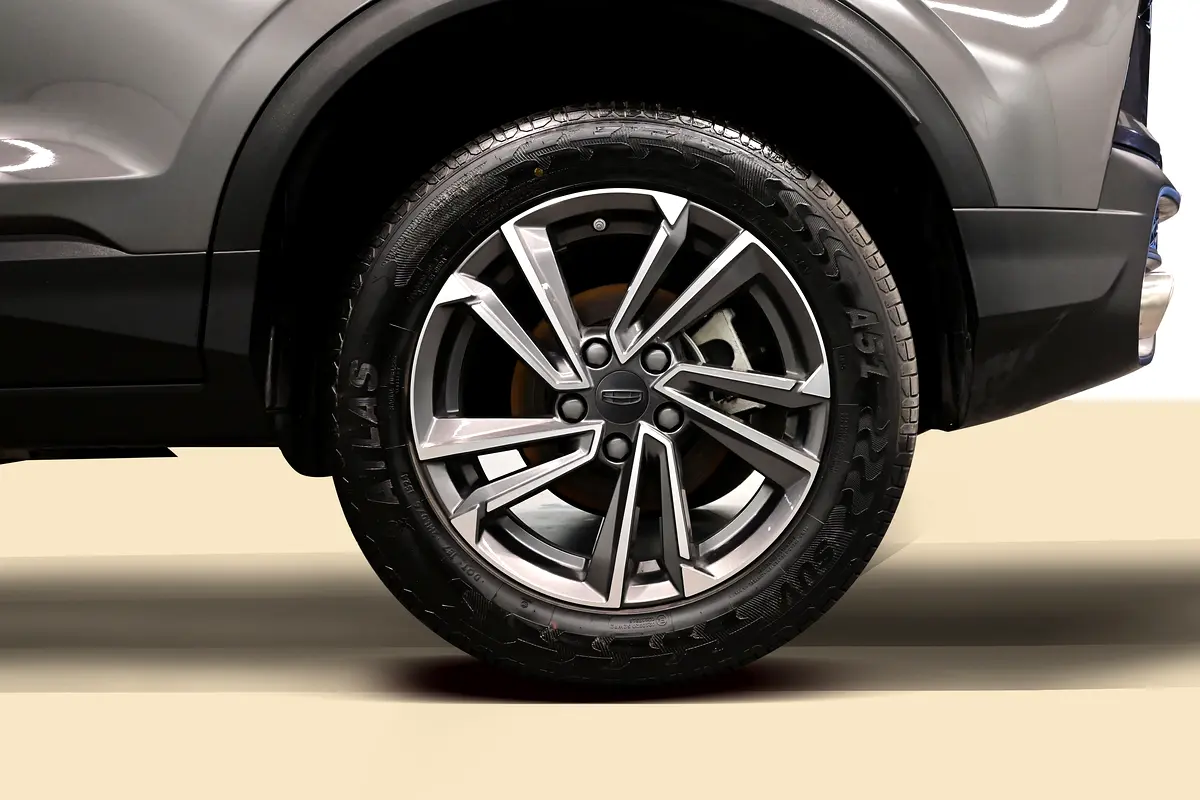 Geely Coolray 2026