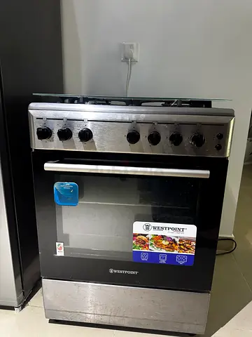 Westpoint freestanding gas oven with hob - good working condition