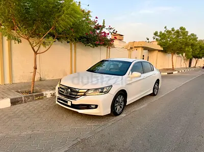 Honda Accord, 2015, GCC, Accident Free, Original Paint, Service History, 102000 KMs.
