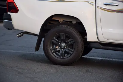 2026 Toyota HILUX 缩略图 5