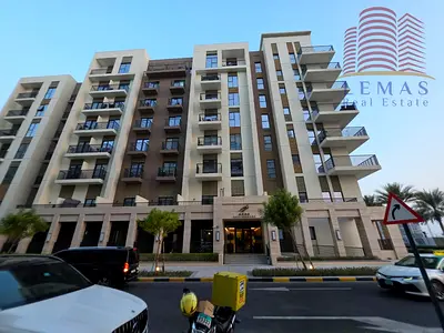 Two bedrooms and a living room - spacious - stunning views at a great price