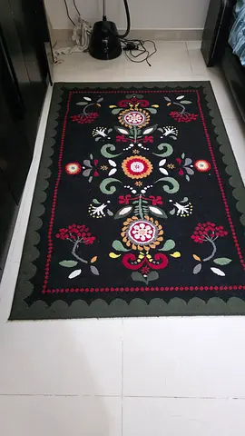 Floral Black  Green Area Rug - Very Good Condition