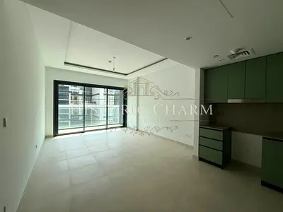 فيريديان 1BHK | سيتي ووك | دخول الشرفة والمسبح | شقة غير مفروشة