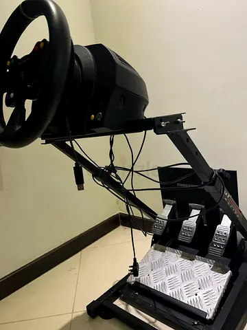 Thrustmaster TX racing simulator with stand