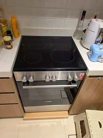 Bosch 4 hobs Electric ceramic cooker 60cm