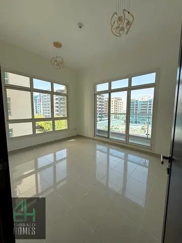 Ready to Move |Prime location | Spacious Apartment
