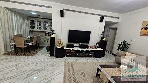 Large Layout | 2 plus Maid's | 2.5 Washrooms | Vacant | Pool facing