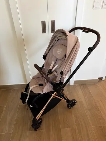 Cybex Mios Rosegold Frame with Seat Pack and Carry Cot