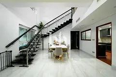 Large Duplex | Lake &amp; Skyline Views | Vacant