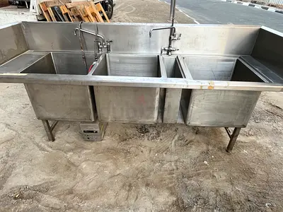 SS Sinks Tables • 304 Stainless Steel