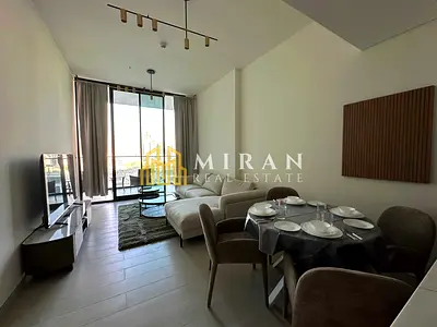 12 cheques-Pool View-Best Amenities