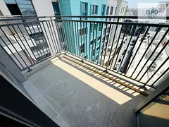 1BEDROOM||BALCONY||SEMI CLOSED KITCHEN||TUNNEL BUILDING.